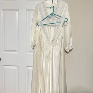 Vintage Ivory Lace Trim Satin Nightgown Set - Women's Pajamas